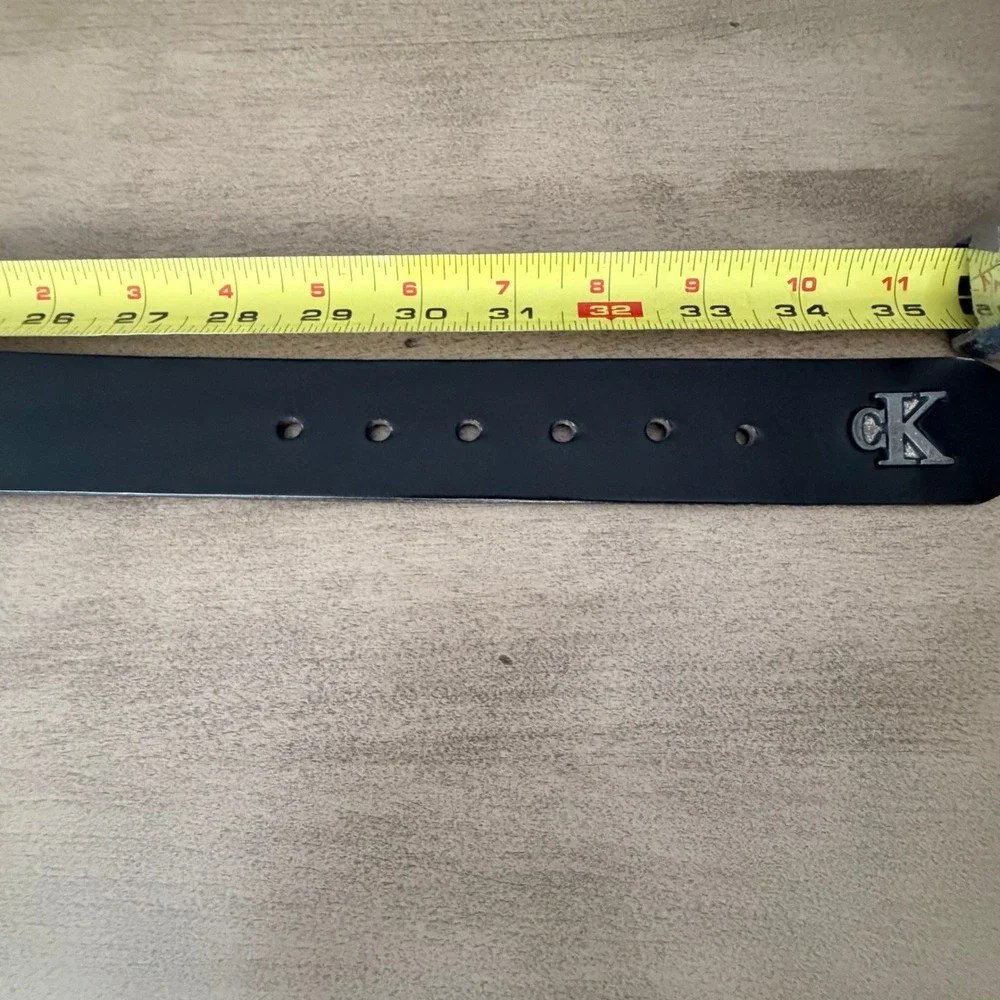 Calvin Klein Black Italian Latigo Leather Belt Womens M Made in Italy Minimalist